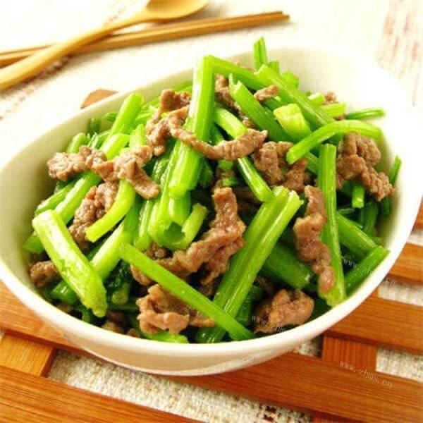 健康美食之牛肉丝炒芹菜