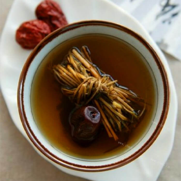 甘甜鸡骨草汤