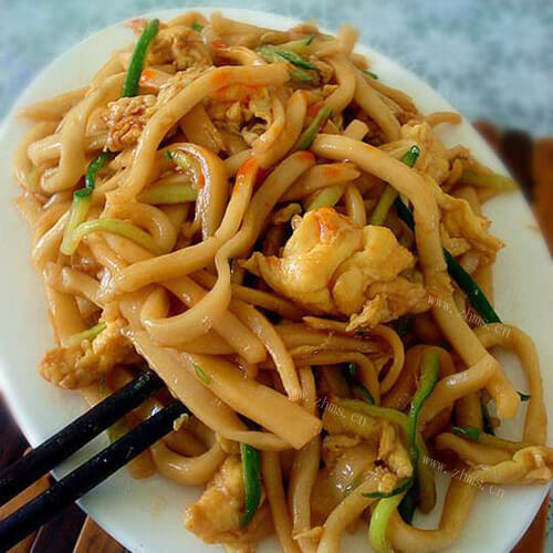 自制黄瓜鸡蛋炒面