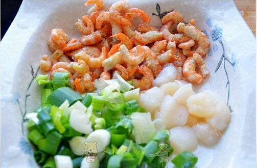 易做好吃的海鲜蔬菜烩饼做法图解2)
