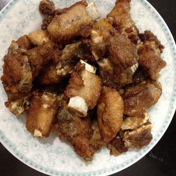 好吃椒盐排骨的做法