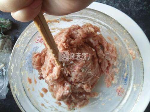 美味酱汁肉圆做法图解5)