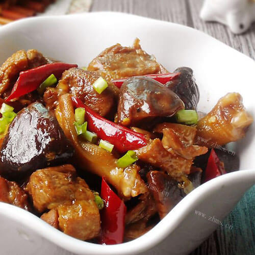 美味营养的闷鸭肉