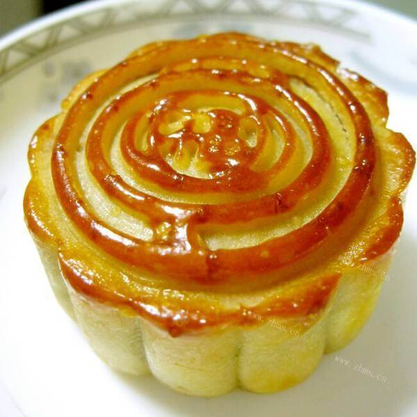 香甜莲蓉广式月饼