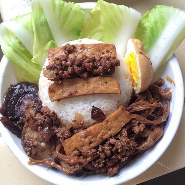 不错的台湾卤肉饭的做法