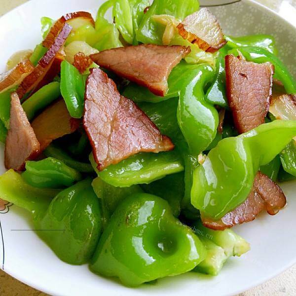 好吃的青椒炒脊肉