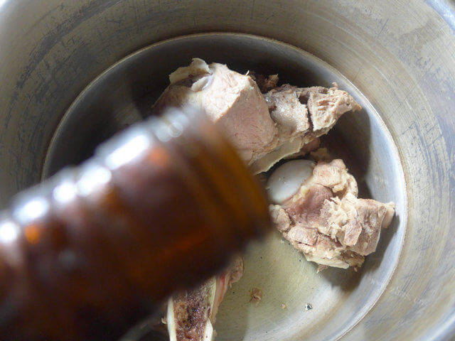 营养健康的青菜豆腐肉骨汤 做法图解4)