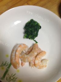 美味的蟹黄鲜虾滑蛋羹做法图解4)