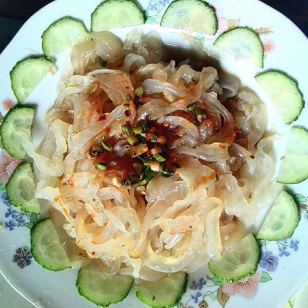 美味的凉拌海蜇