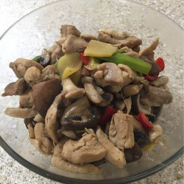自己做的菠菜蘑菇炒鸡片