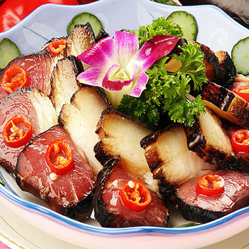 美味的麻辣野猪肉