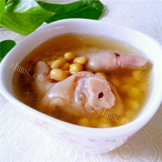 美味的黄豆猪脚汤的做法