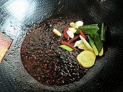 鱼头鸳鸯火锅做法图解10)