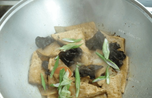 美味十足的四锅豆腐做法图解3)