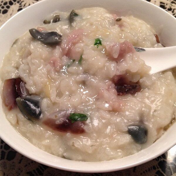 美味皮蛋瘦肉粥的做法