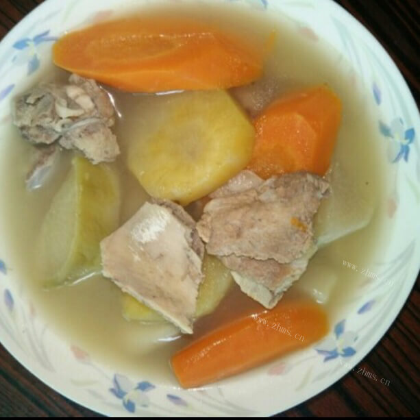 家常牛蒡青红萝卜雪莲猪骨