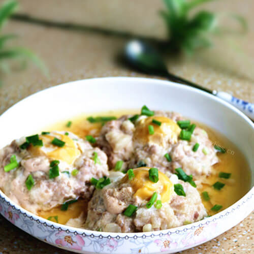 简单的葱花肉末藕饼制作