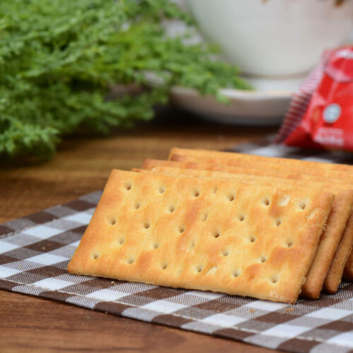 香脆可口的香葱苏打饼干