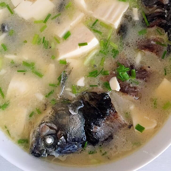 「DIY」鲫鱼头冻豆腐砂锅煲
