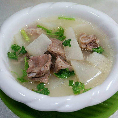 清鲜的羊肉萝卜汤的做法 
