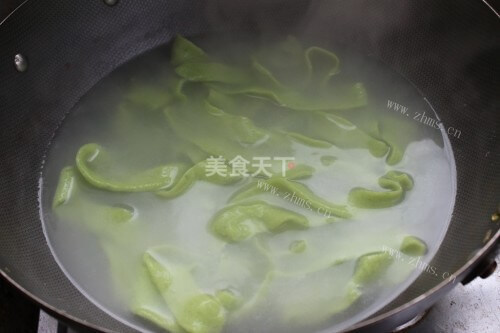 酸辣的蒜蘸菠菜面做法图解10)