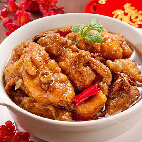 特色的黄焖鸡块的做法