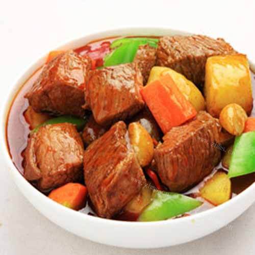 家常土豆烧肉 