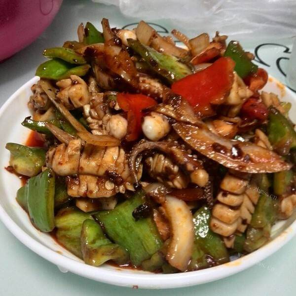 味道不错的铁板酱爆墨鱼仔