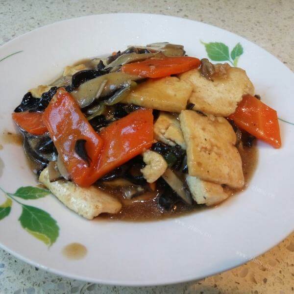 味道不错的双菇烧豆腐