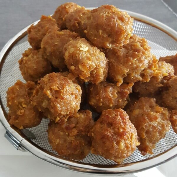 美味炸肉丸子的做法