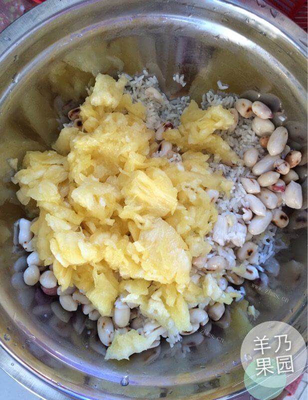 丰盛的傣味菠萝饭做法图解4)