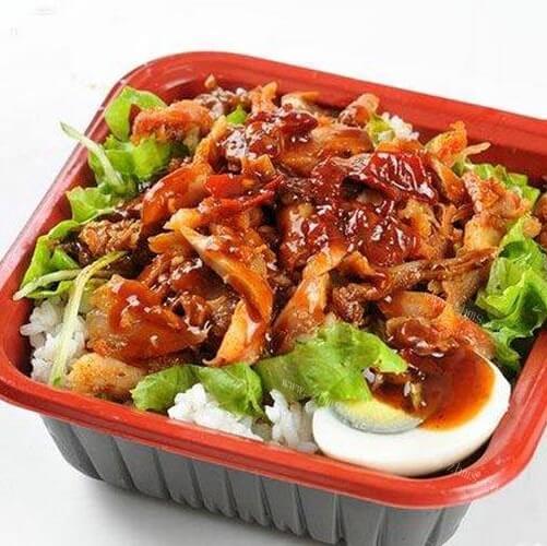美味的烤肉饭