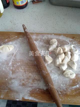 好吃到爆的猪肉芹菜饺做法图解9)