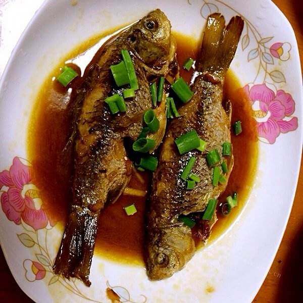 美味的红烧鲫鱼的做法