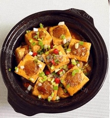 好吃的煲酿豆腐做法图解4)