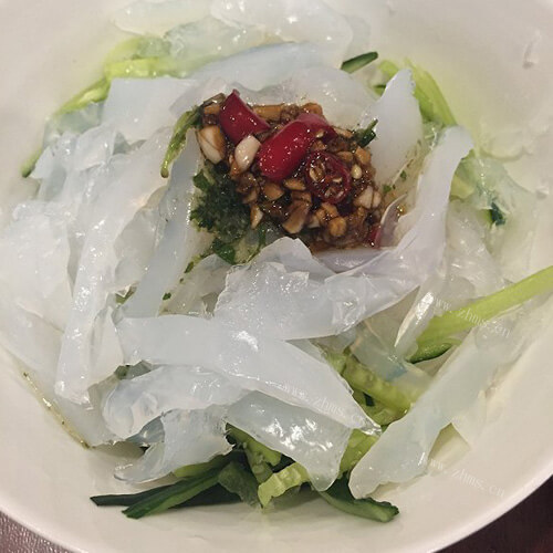 好吃的韭菜拌凉粉