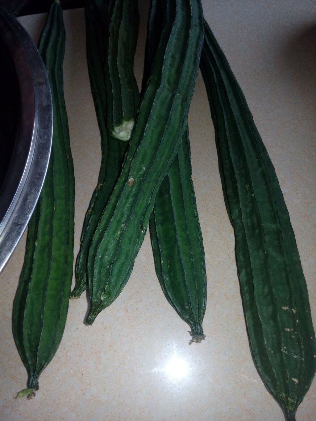 好喝的八角丝瓜汤做法图解1)