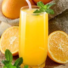 脆嫩可口的雪梨橙汁