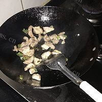 美味的肉片滑炒杏鲍菇做法图解4)