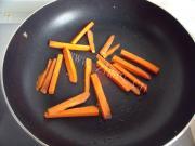 美味的香肠鸡蛋卷饼做法图解10)