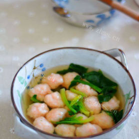自制虾肉菠菜丸子汤