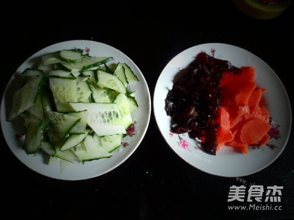 健康营养的炒三色素菜做法图解1)