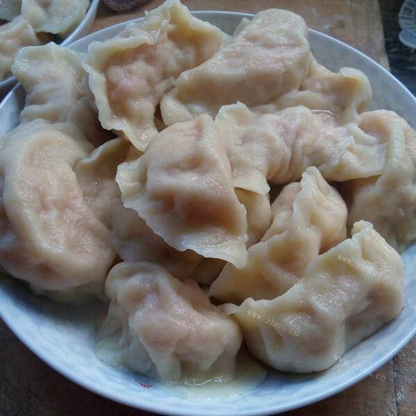「美味可口」红萝卜鸡蛋饺子