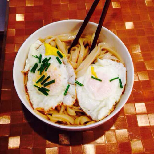 美味的鸡蛋面