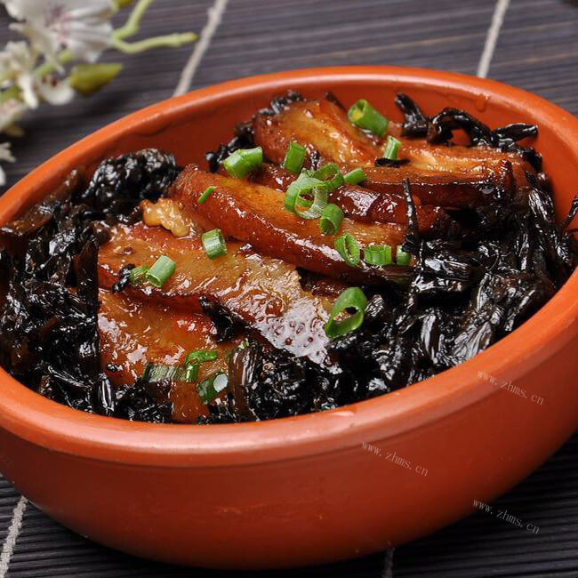 好吃的梅菜干炖扣肉