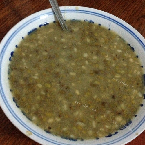 好喝的薏米绿豆粥