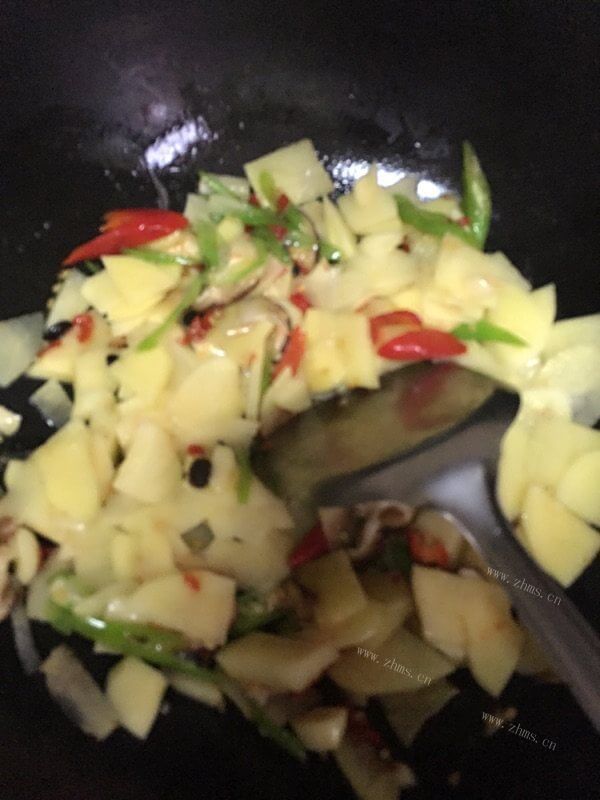 重辣土豆片做法图解5)