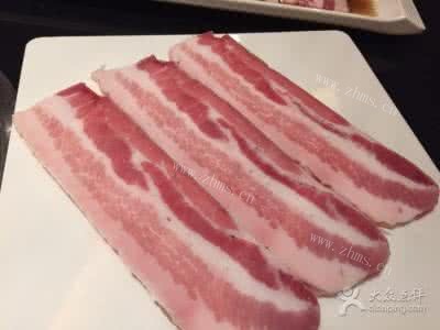 美味的麻辣什锦回锅肉做法图解3)