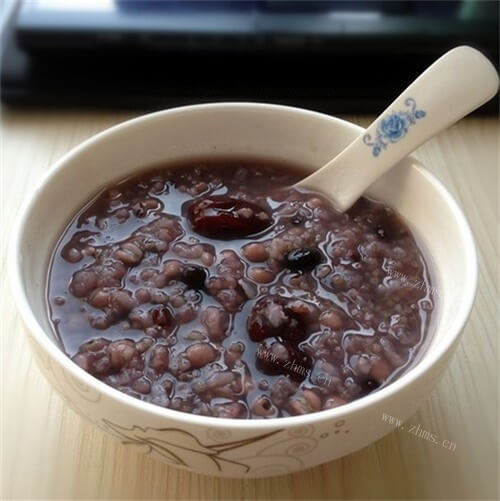 美味黑豆粥的做法