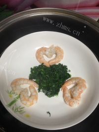 美味的蟹黄鲜虾滑蛋羹做法图解8)